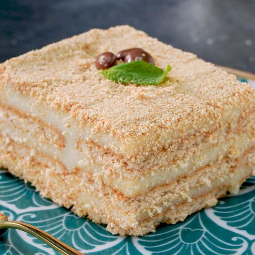 Bisküvili İrmik Tatlısı Tarifi - 1