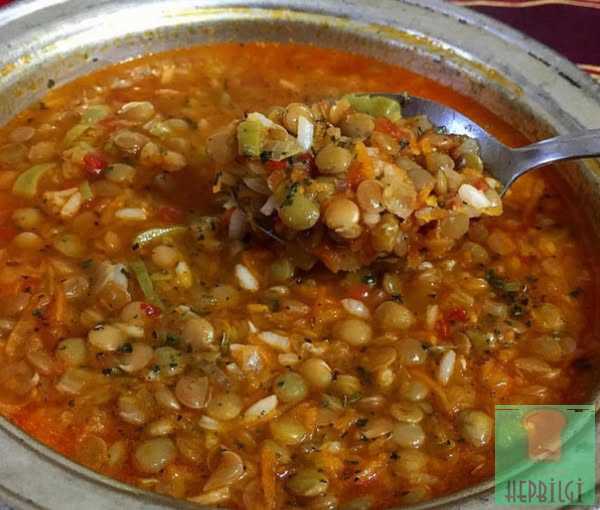 Anne Yapımı Yeşil Mercimek Çorbası Tarifi - 3