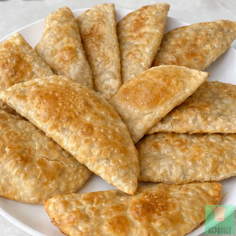 Dışı Çıtır İçi Sulu Sulu Çi Börek (Çibörek) - 3
