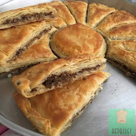 YAPIMI ÇOK KOLAY ARNAVUT BÖREK TARİFİ - 1