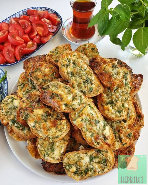 KAHVALTILIK YUMURTALI EKMEK - 1