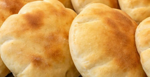Fırında 10 Dakikada Kolay Pita Ekmek Tarifi