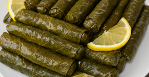 Zeytinyağlı Ekşili Yaprak Sarma Tarifi