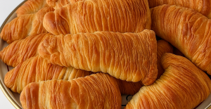 Az Malzemeli Kat Kat Çıtır Börek Tarifi