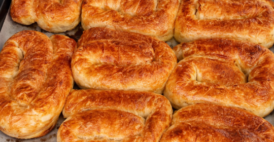 5 Yufka İle 1 Tepsi Çıtır Börek 