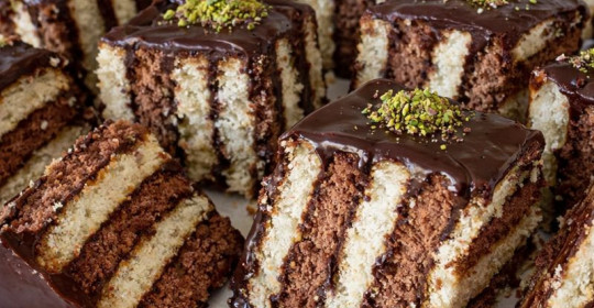 Sadece 3 Malzeme İle 10 Dakikada Pasta Tarifi