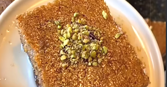 Kavrulmuş İrmik Tatlısı (Tam Kıvamında)