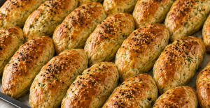 Dereotlu Poğaça Tarifi (Tam Kıyır Kıyır)