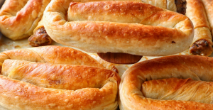 3 Yufka İle 1 Tepsi Kol Böreği