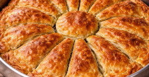 Kat Kat Çıtır Arnavut Böreği Tarifi