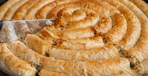 Püf Noktalarıyla Boşnak Böreği Tarifi