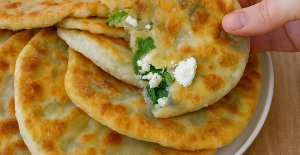 5 Dakikada Tavada Börek Tarifi