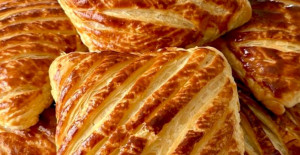 Pul Pul Dökülen Katmer Börek 