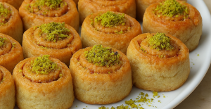 Cevizli Rulo Sarma Tatlısı Tarifi