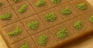 Sırrı Şerbetinde İrmik Helvası Tarifi