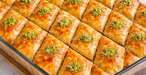 BAKLAVA TADINDA ŞERBETLİ TATLI (BORCAMDA)