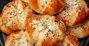 Üstü Çatlak Peynirli Poğaça Tarifi