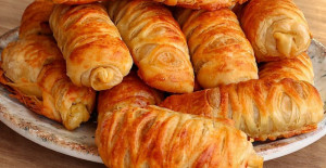 Pırasalı El Açması Çıtır Börek