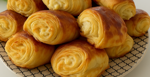  Pastane Usulü Katmer Poğaça Tarifi (Kat Kat Açılan)