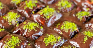 Profiterol Tadında Borcamda Milföy Pastası