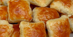 3 Malzemeden Ucuz Çıtır İkramlık Börek Tarifi