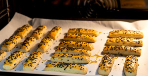 Kıyır Kıyır Çörek Otlu Çubuk Tuzlu Kurabiye