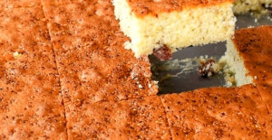Cevizli Üzümlü Yumuşacık Anne Keki Tarifi