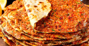 Çıtır Lahmacun Tarifi