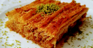 Baklavalık Hazır Yufkadan Efsane PERDE TATLISI