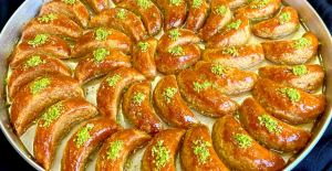 Cevizli Ay Tatlısı Tarifi