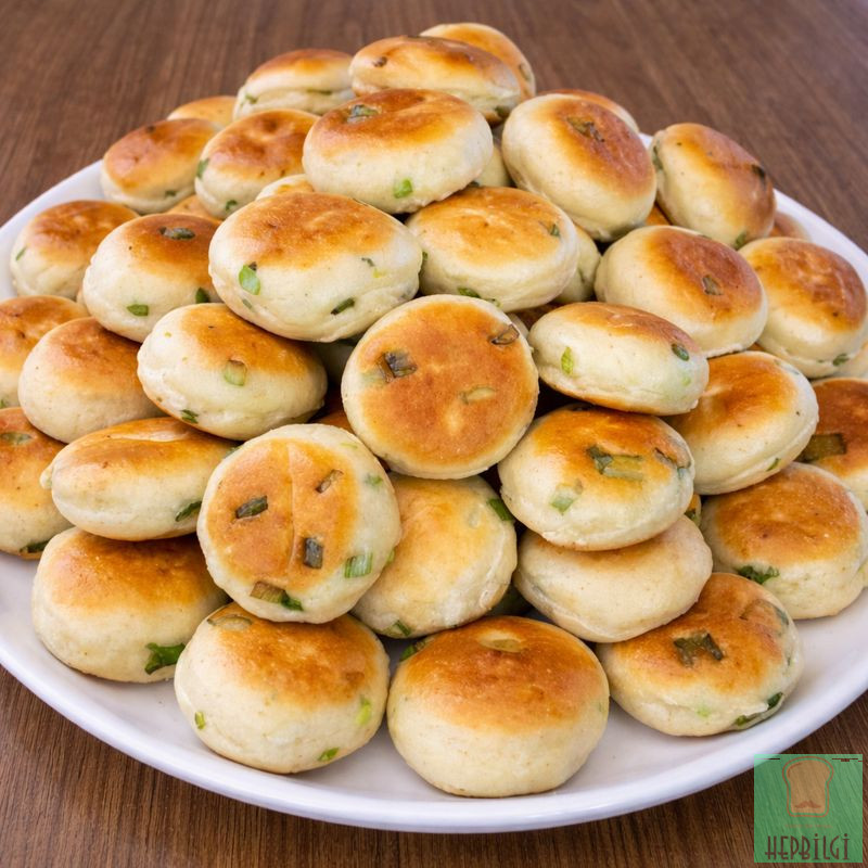 Yeşil Soğanlı Yumuşacık Pişi Tarifi - 1